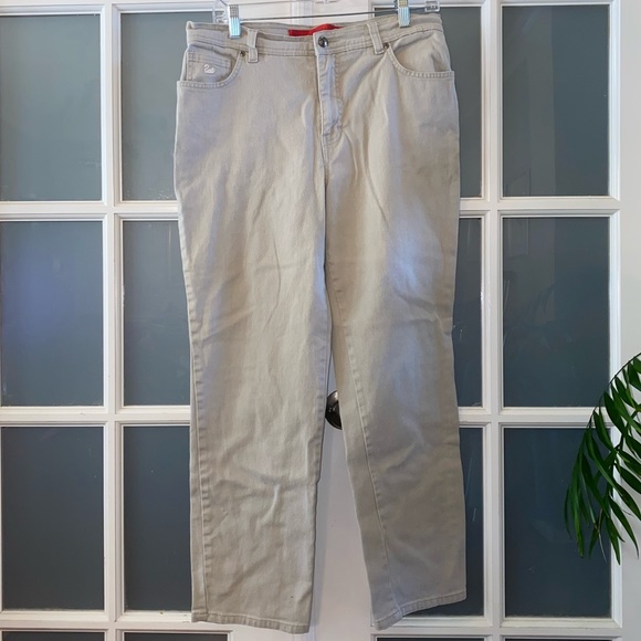 GUC Women’s Size 12P, Gloria Vanderbilt Jeans 5 Pocket Tan/Khaki Jeans - Picture 2 of 13